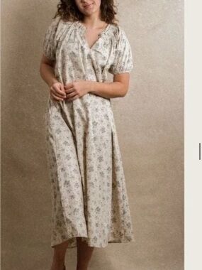 Neuflora Kelowna dress floral smocked buttons size XS